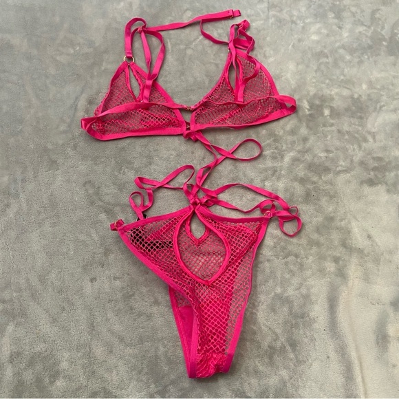 New! Victoria’s Secret Fishnet Mesh Unlined Strappy Teddy 4379 - Picture 8 of 9